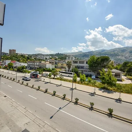 Geraldo Appartamento Gjirokastër